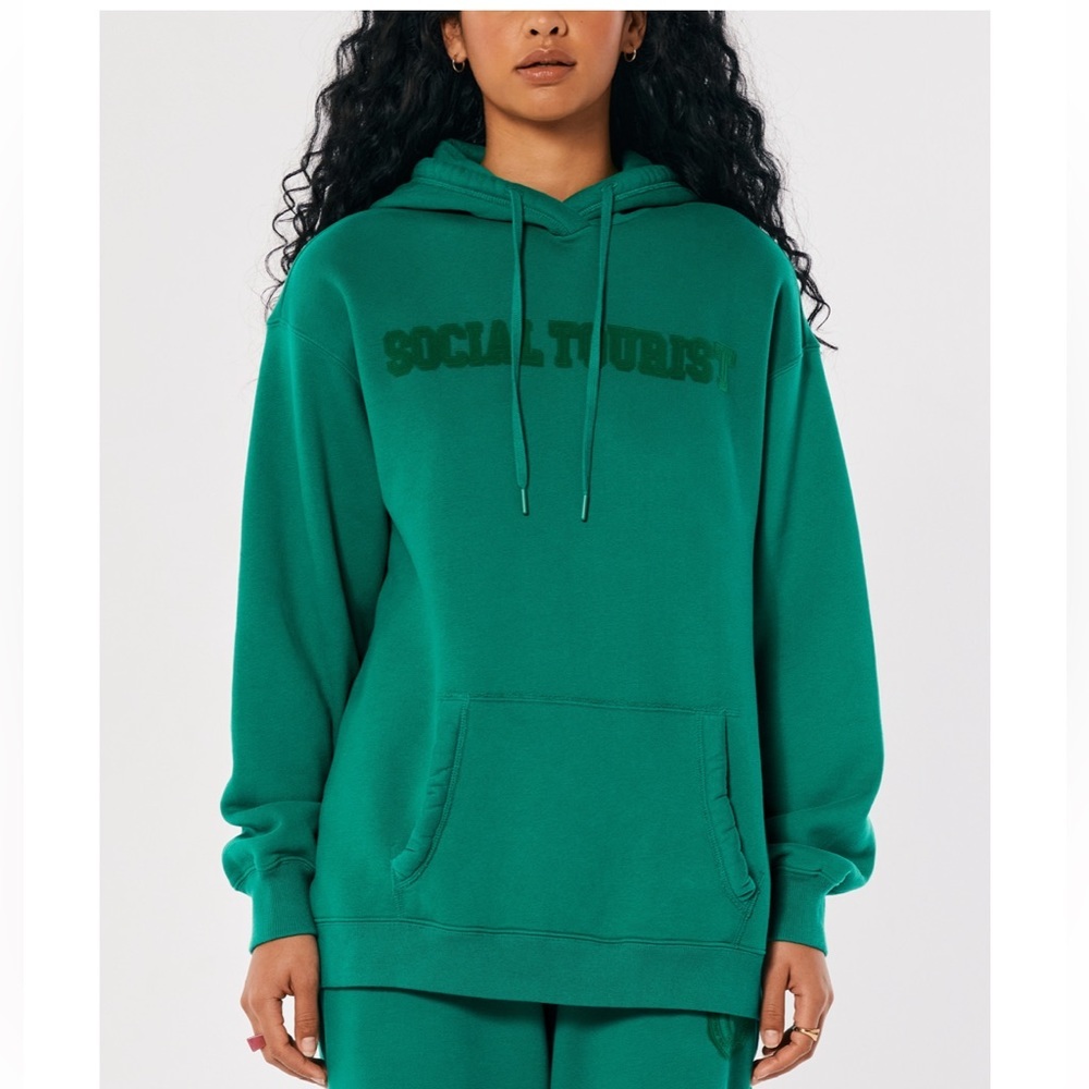 39. Social Tourist Green Oversized Long Hoodie Size XS